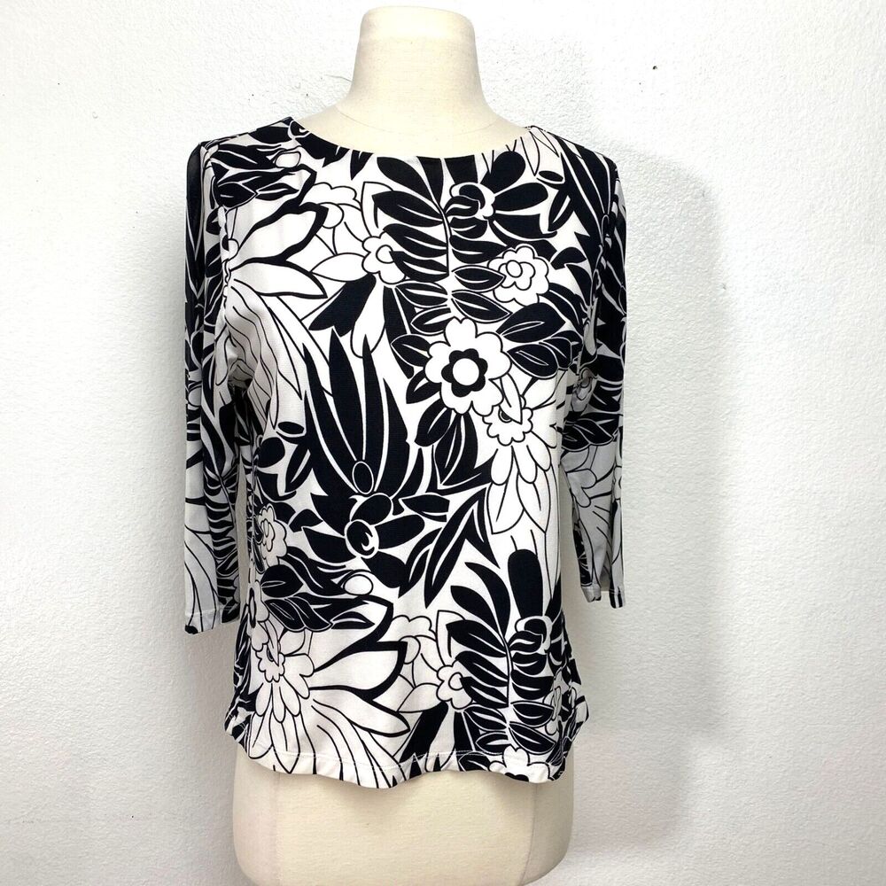 Style & Co Woman Black and White Floral Knit Top Medium Petite 3/4 Sleeves Lined
